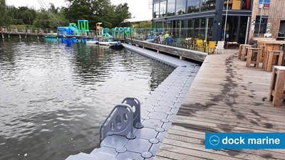 WakeUpCable - SunnyDock 09