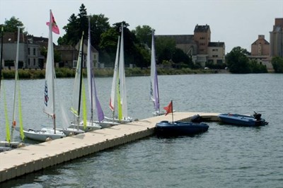 floating-docks-sailing-sports-competition.jpg