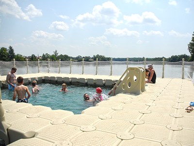 piscine-flottante-baignade-cube-ponton-belrive-2.jpg